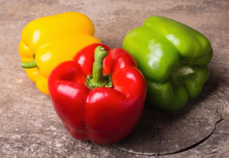 How Do Pepper Plants Get Pollinated? The Spicy Trio